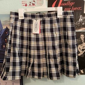 PLAID TARTAN BLUE & WHITE TENNIS MINI SKIRT NWT (SIZE SMALL/MED)
